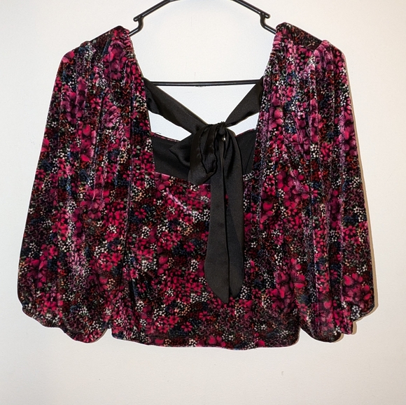 floral cropped blouse - Picture 2 of 5